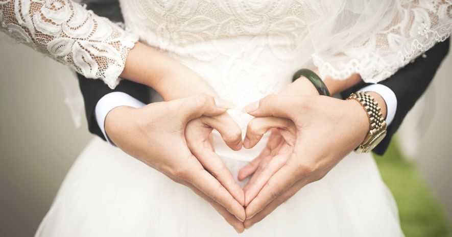 Getting Married? 5 steps to make your tax return less stressful